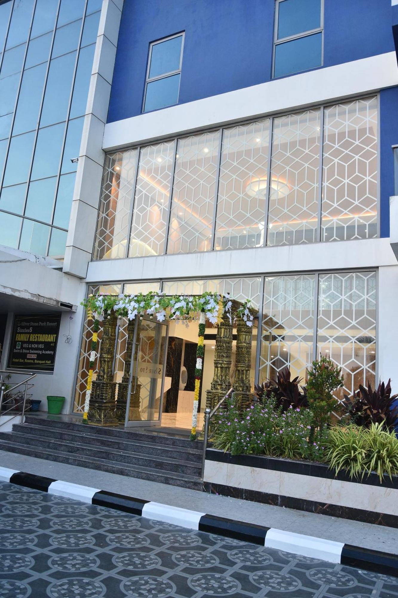 Silver Stone Park Resort, Kovilpatti Exterior photo